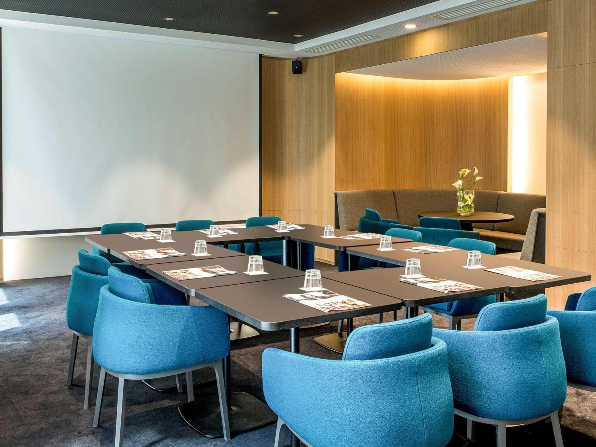 Mercure Paris 17 Batignolles Exterior photo
